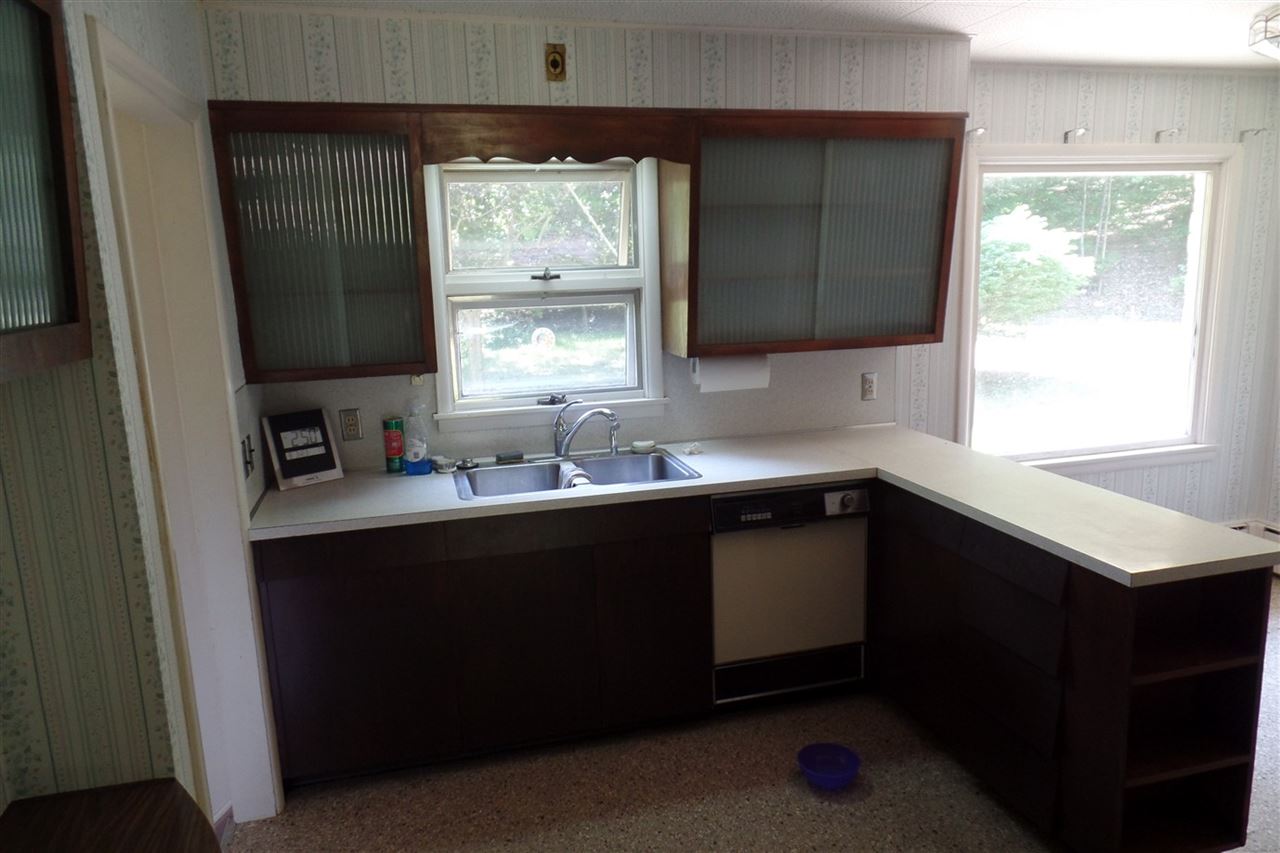 2584 Warren Road Beulah, MI 49617 - Photo 10 of 42 1821571-9.JPG