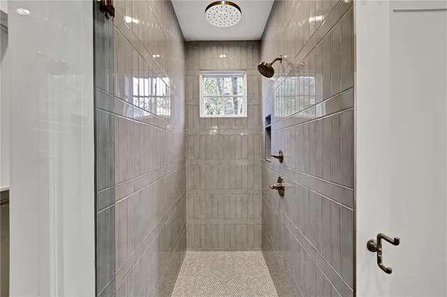 $895,000 | 440 Ridgewood Avenue, Gainesville, GA 30501