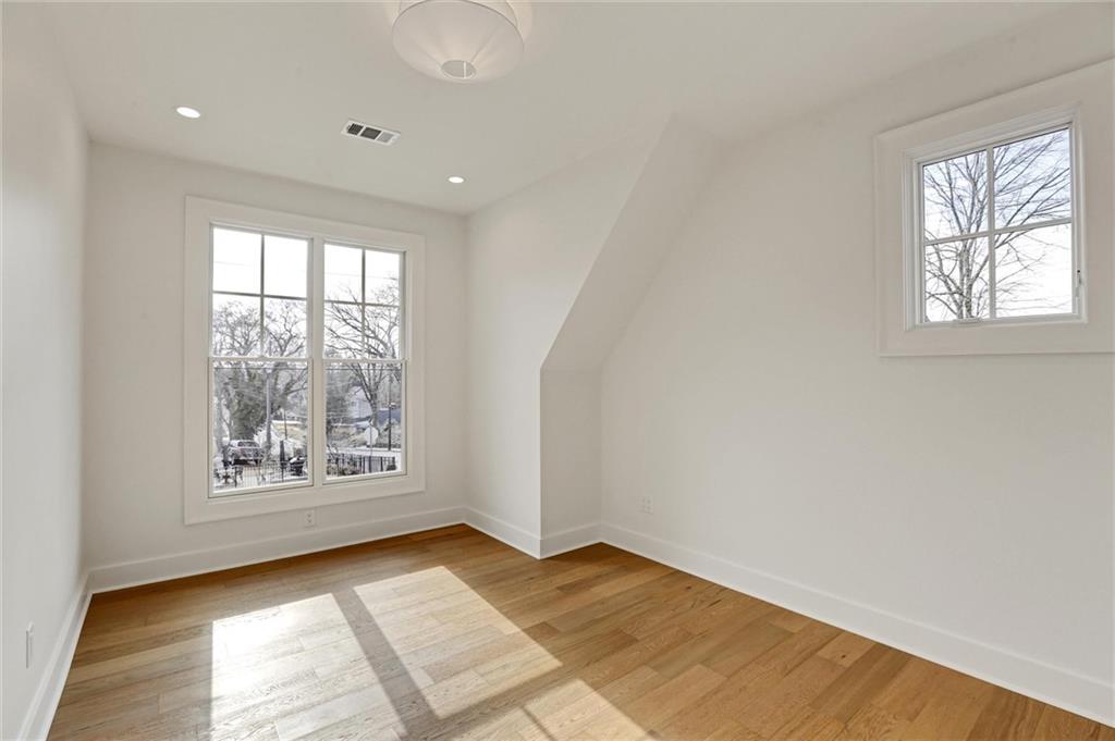 440 Ridgewood Avenue Gainesville, GA 30501 - Photo 32 of 54