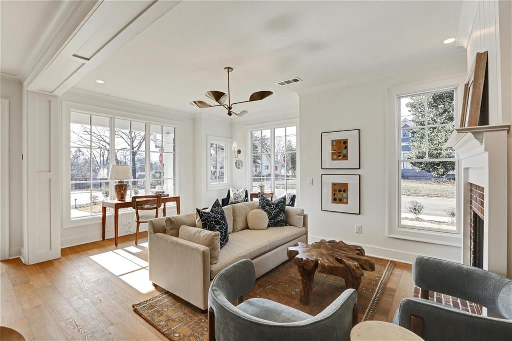 440 Ridgewood Avenue Gainesville, GA 30501 - Photo 9 of 54