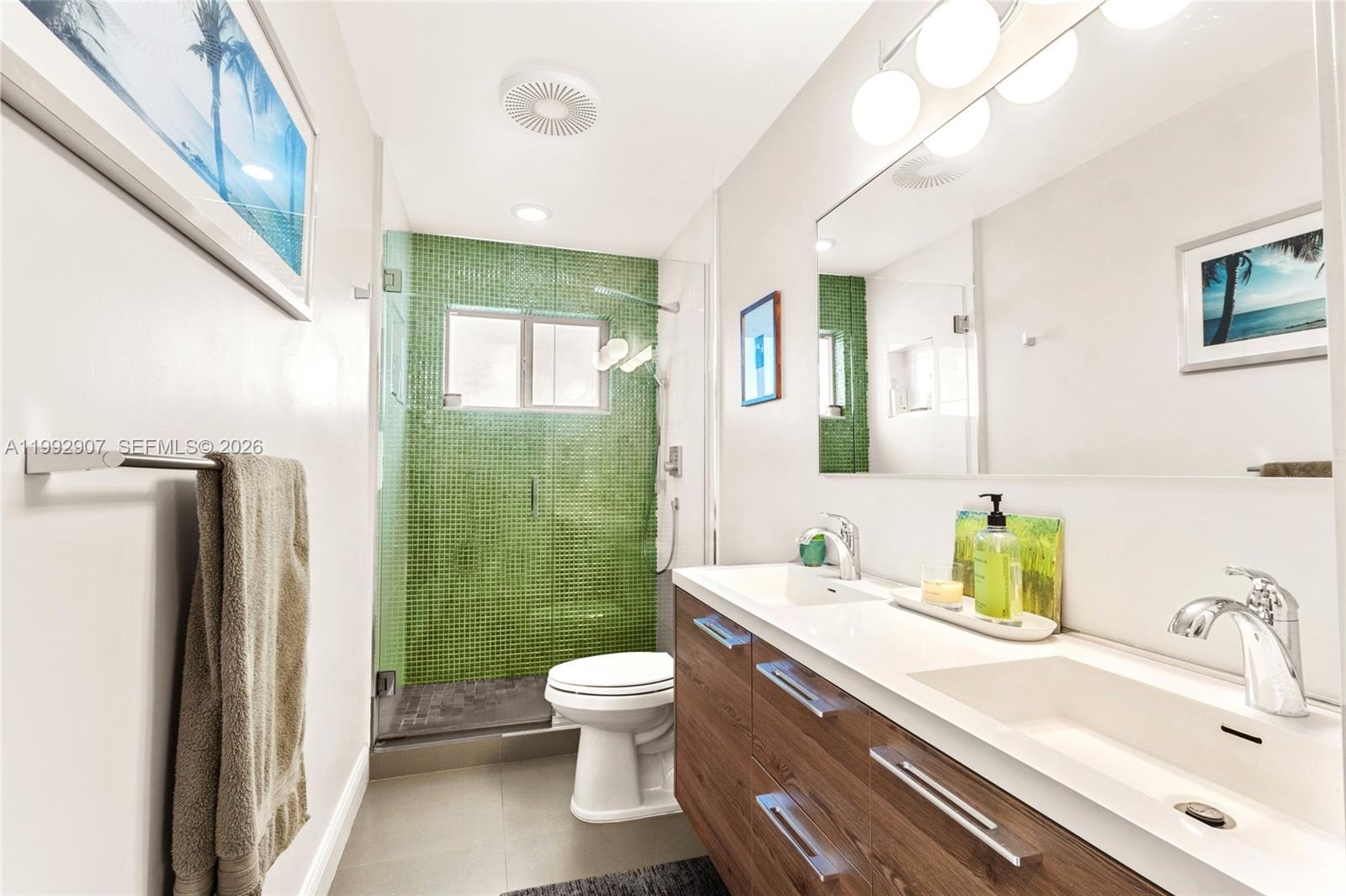 315 North 31st Road Hollywood, FL 33021 - Photo 12 of 26