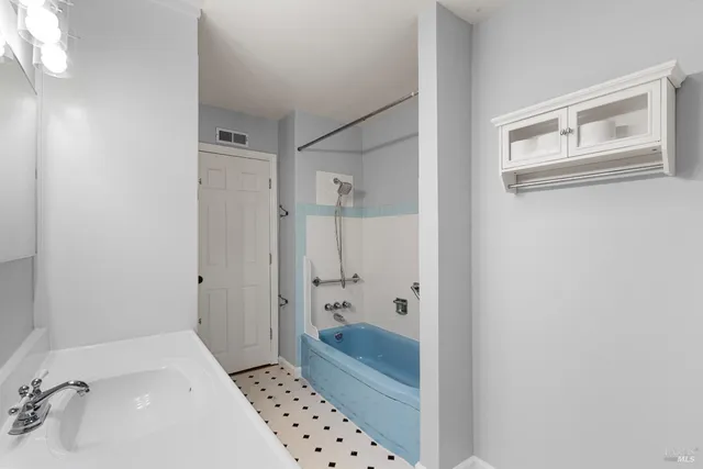 $4,995 | 700 Tamarack Drive, San Rafael, CA 94903