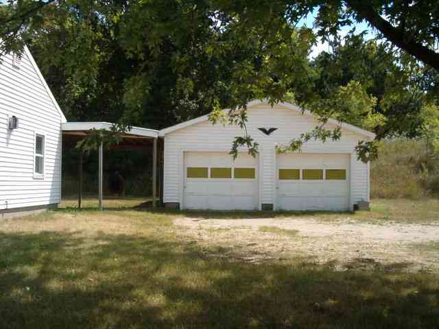 207 Ballard Road Jackson, MI 49201 - Photo 2 of 8 Photo 2
