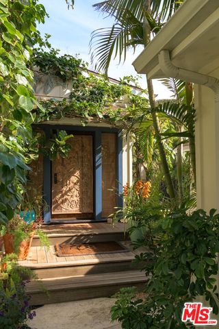 a front view of house with yard