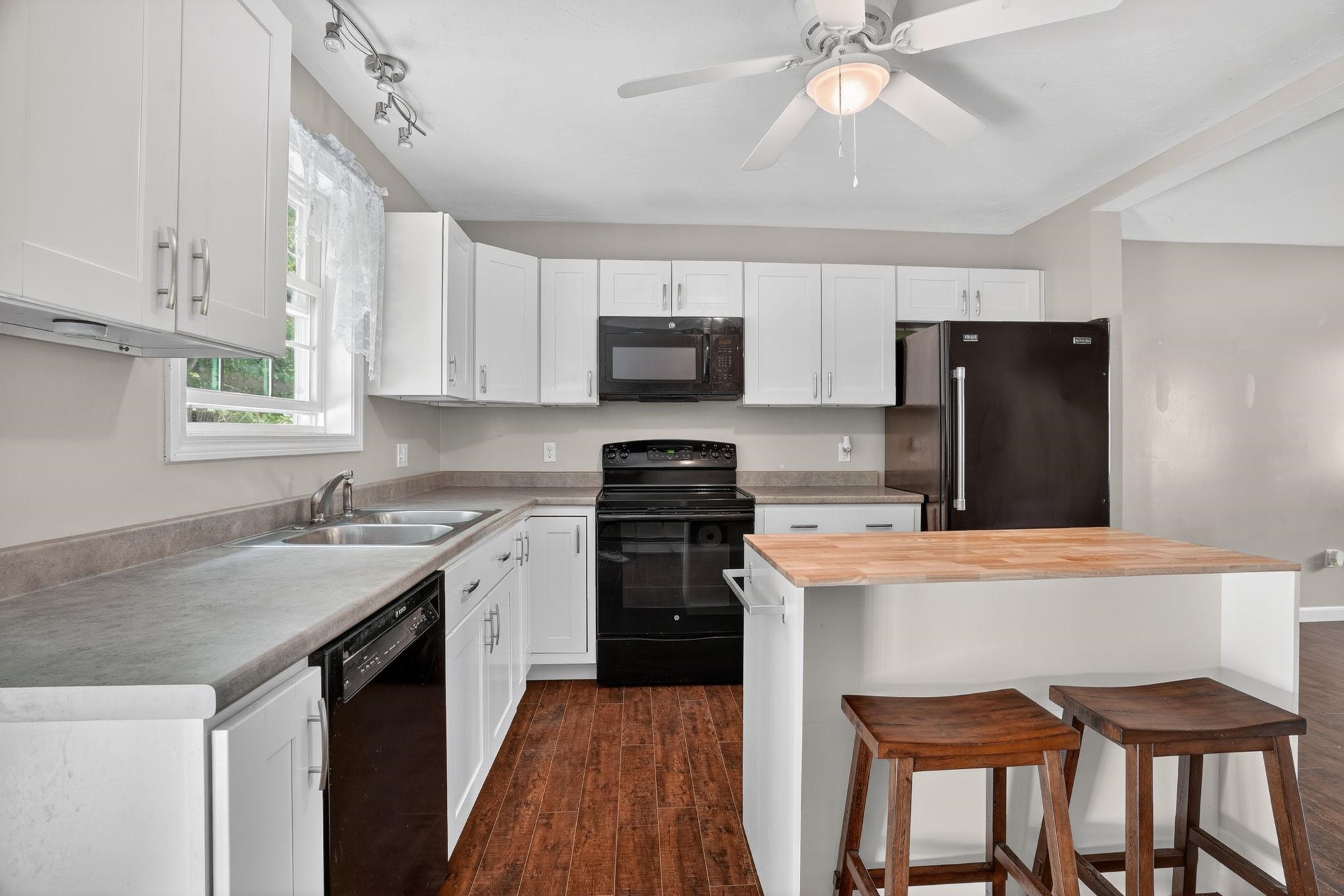 126 Rogers Road Barnstead, NH 03225 - Photo 6 of 49
