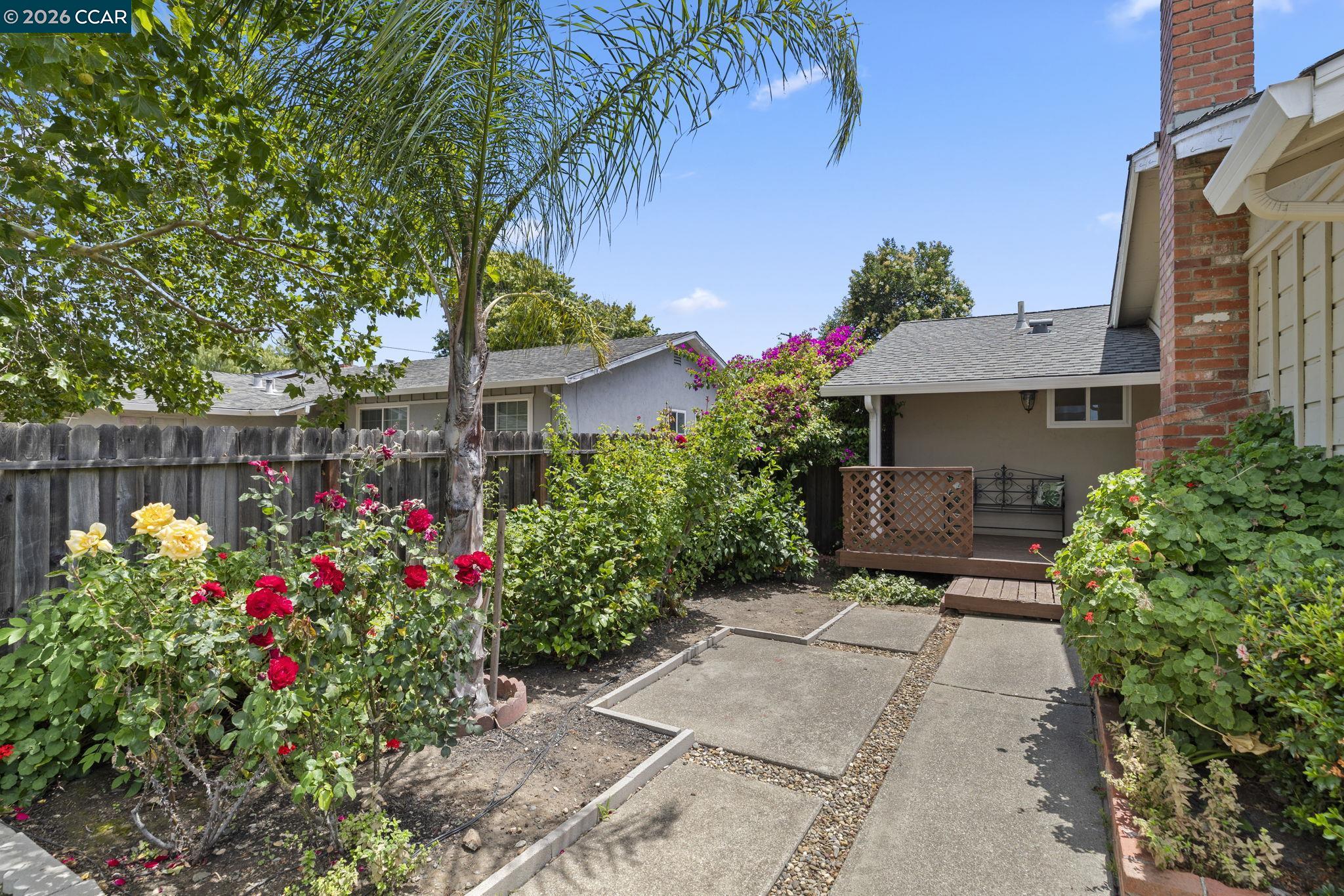 2674 East Olivera Road Concord, CA 94519 - Photo 4 of 44