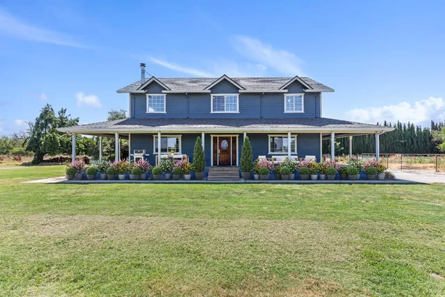 $1,030,000 | 7620 East Grayson Road, Hughson, CA 95326