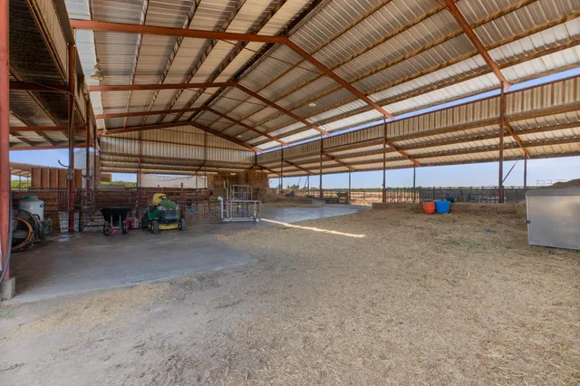 $1,030,000 | 7620 East Grayson Road, Hughson, CA 95326