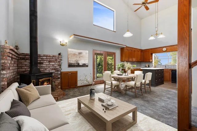 $1,030,000 | 7620 East Grayson Road, Hughson, CA 95326