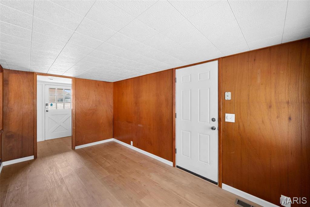 3005 Parker Road Florissant, MO 63033 - Photo 6 of 36 Gallery Image 6