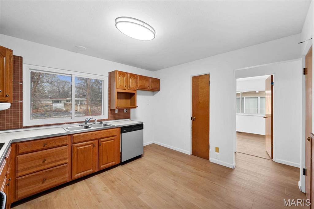 3005 Parker Road Florissant, MO 63033 - Photo 8 of 36 Gallery Image 8