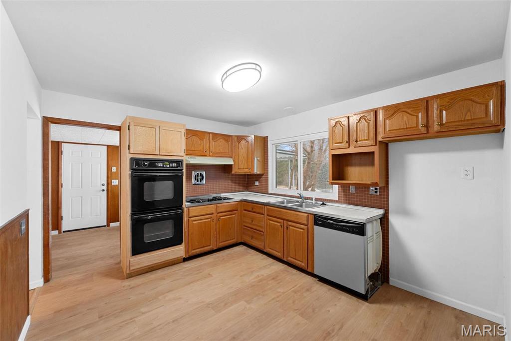 3005 Parker Road Florissant, MO 63033 - Photo 9 of 36 Gallery Image 9