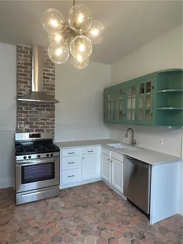 $1,800 | 501 Dufossat Street, New Orleans, LA 70115