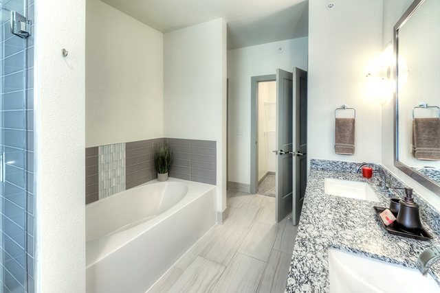 668 East Algonquin Road, Unit 6102 Schaumburg, IL 60173 - Photo 7 of 27