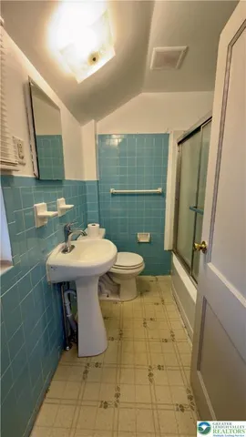 $2,100 | 314 6th Street, Whitehall, PA 18052