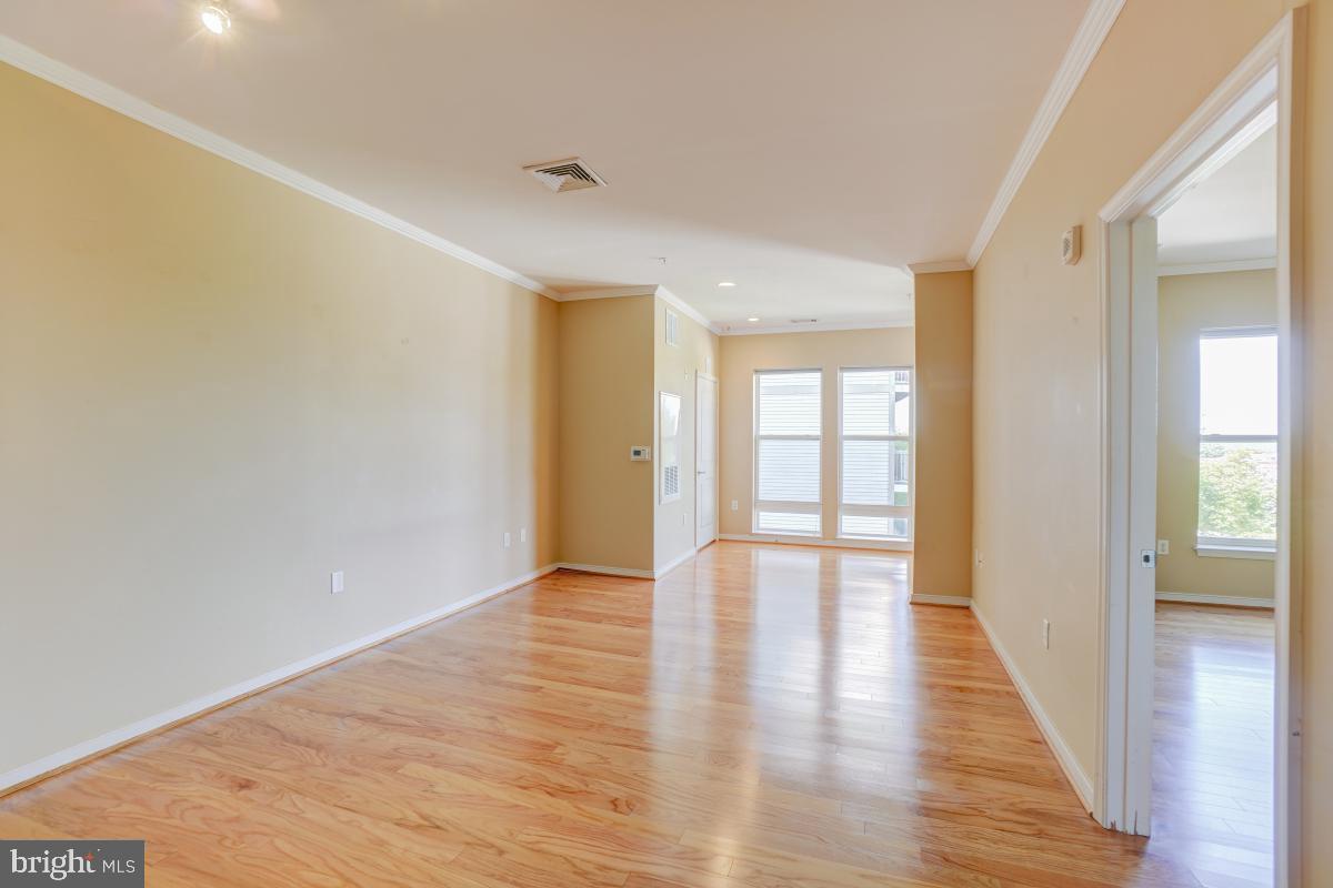 8045 Newell Street, Unit 309 Silver Spring, MD 20910 - Photo 18 of 27