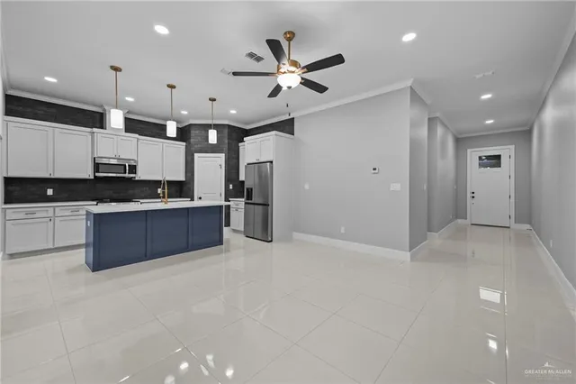$325,000 | 818 South Bicentennial Boulevard, McAllen, TX 78501