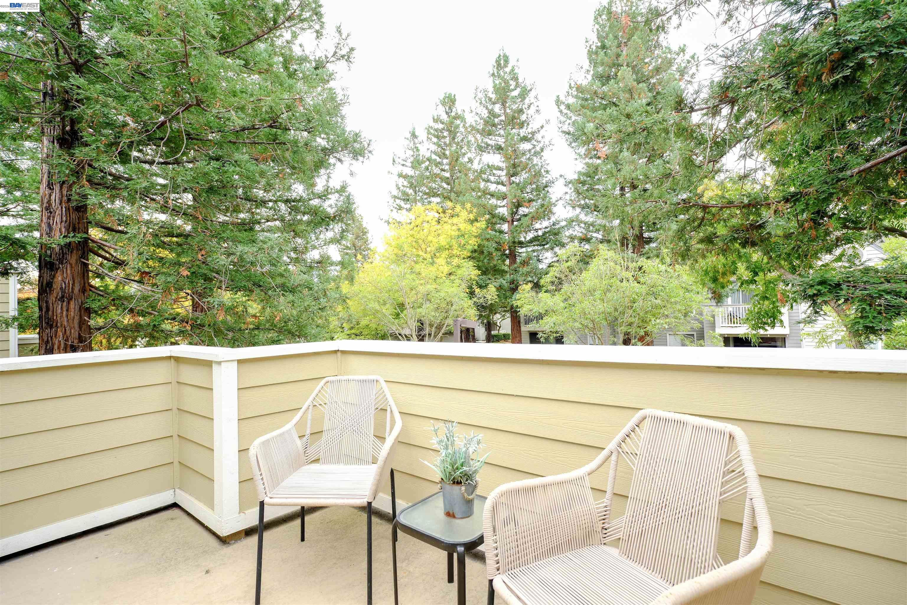 285 Reflections Drive, Unit 23 San Ramon, CA 94583 - Photo 22 of 34 a view of a outdoor seating area