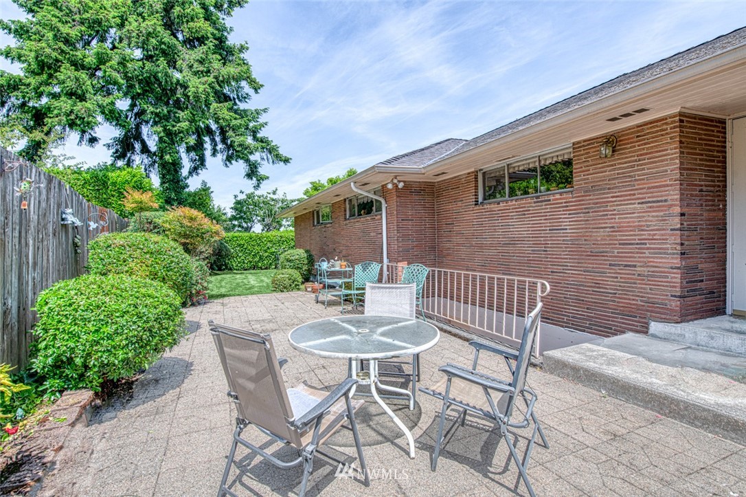 5534 South Upland Road Seattle, WA 98118 - Photo 23 of 25