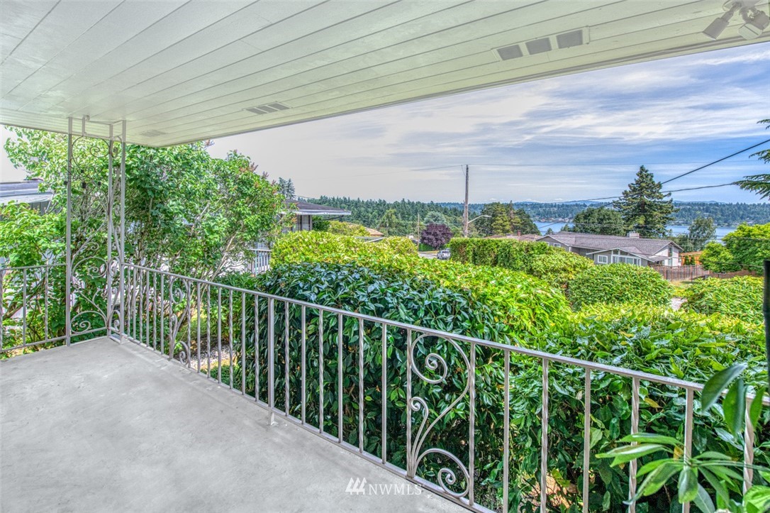 5534 South Upland Road Seattle, WA 98118 - Photo 9 of 25