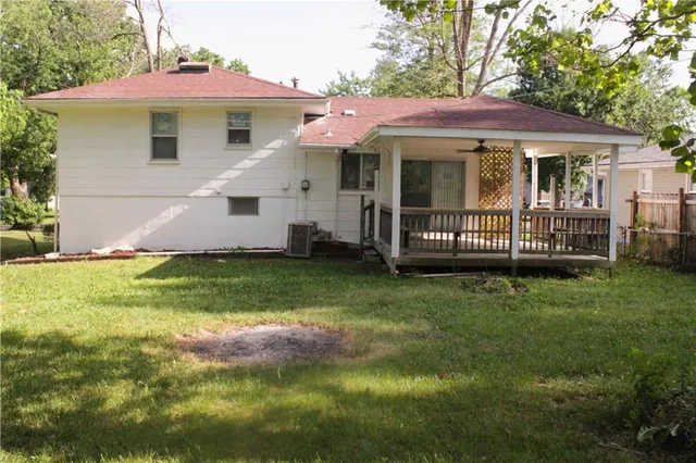 $215,000 | 8416 East 92 Place, Kansas City, MO 64138