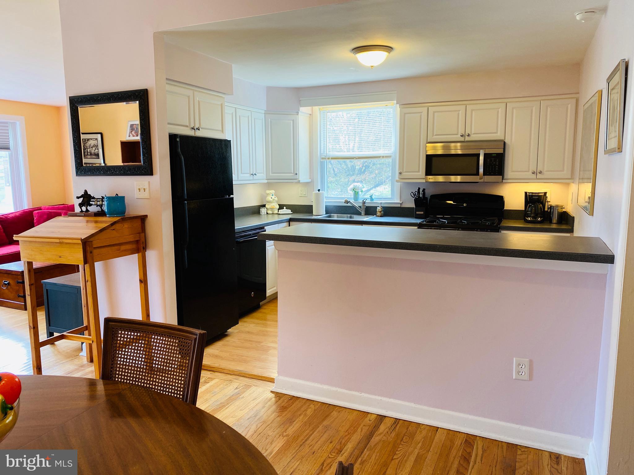 578 Wanamaker Road Jenkintown, PA 19046 - Photo 11 of 42 Breakfast Bar - Stools on other side
