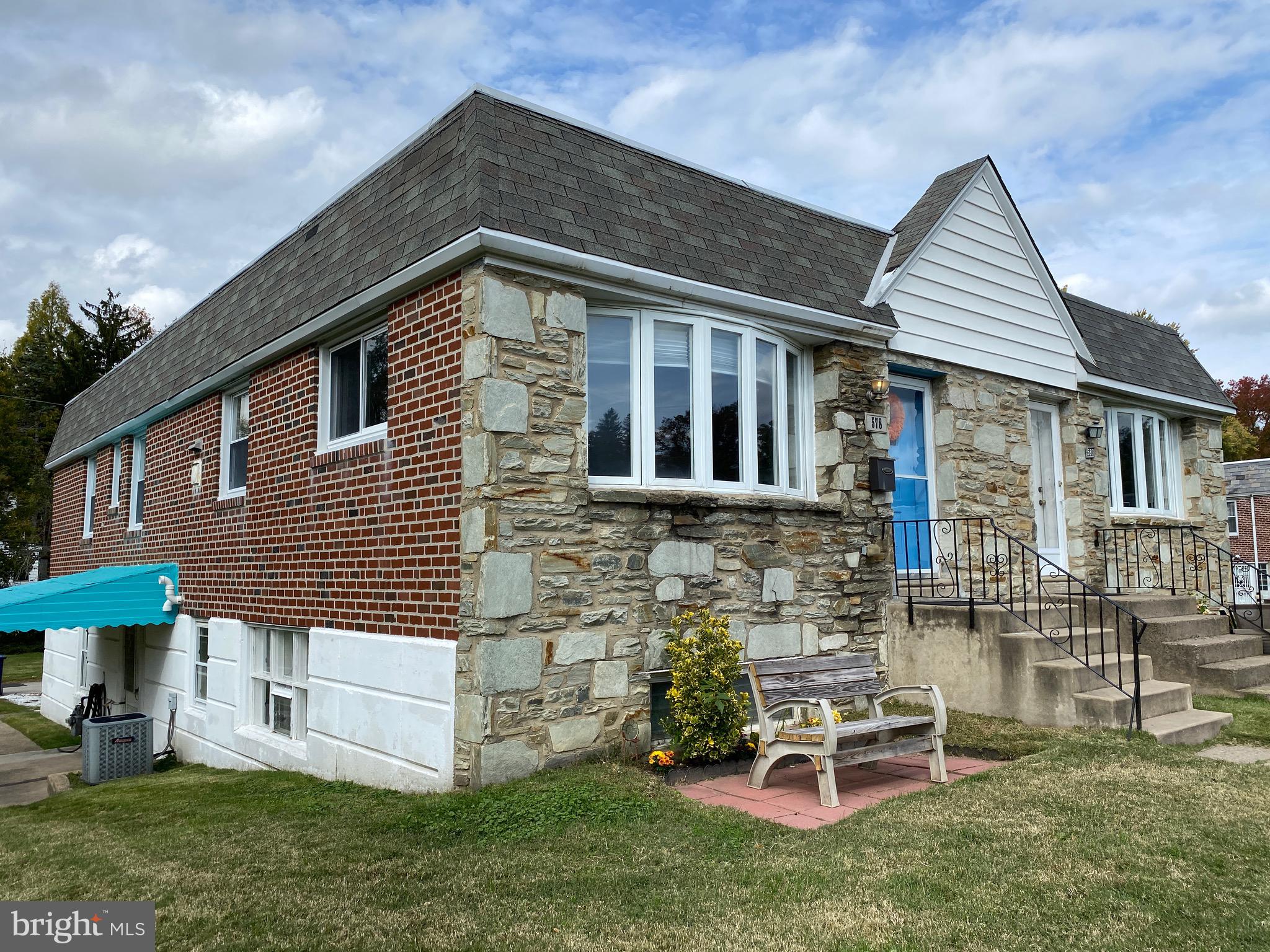 578 Wanamaker Road Jenkintown, PA 19046 - Photo 3 of 42 Beautiful Low Maintenance Exterior