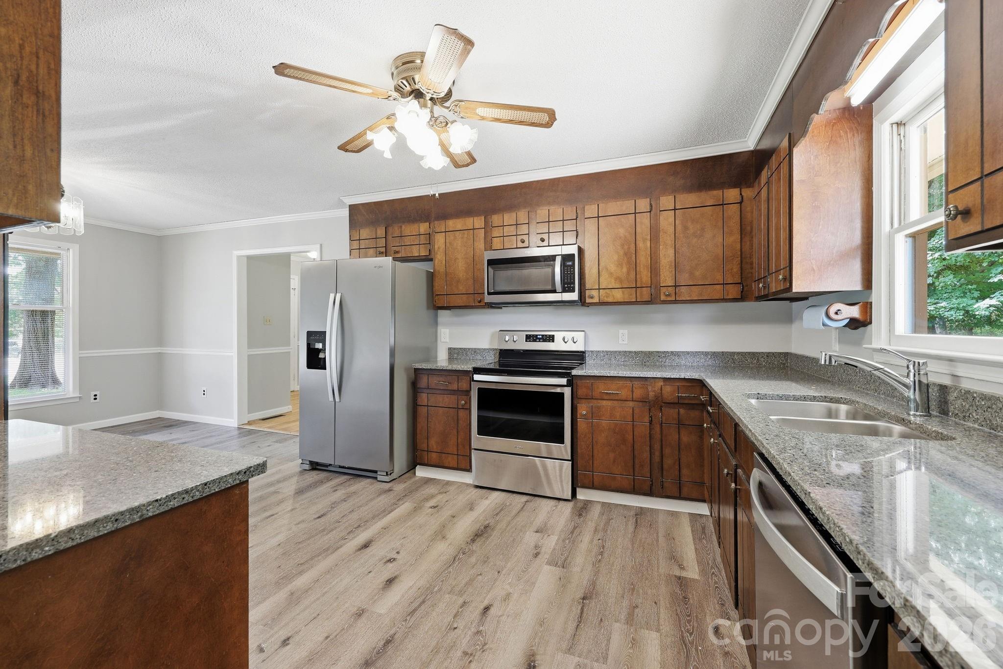 302 South Mccoy Road Salisbury, NC 28144 - Photo 10 of 39