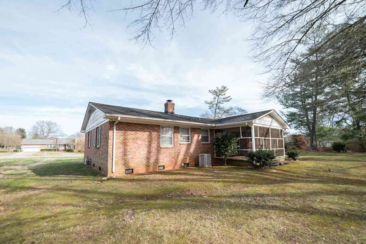 1503 West Rutledge Avenue Gaffney, SC 29341 - Photo 12 of 33