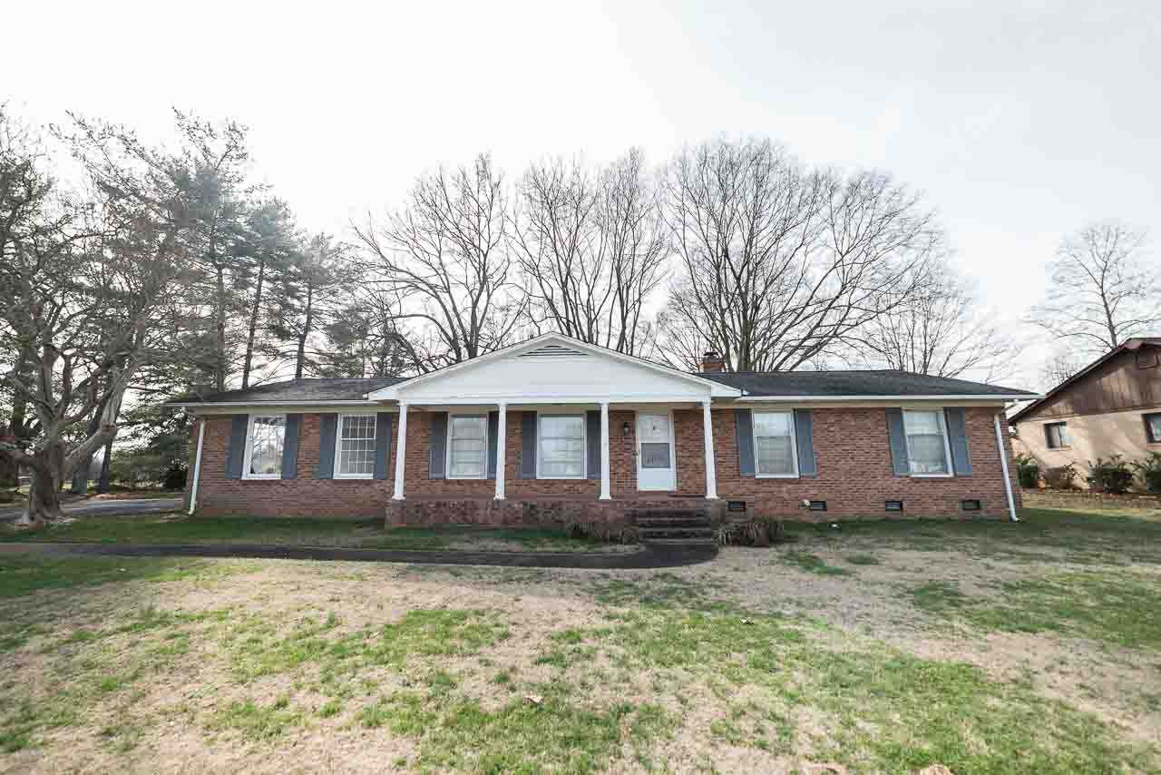 1503 West Rutledge Avenue Gaffney, SC 29341 - Photo 2 of 33
