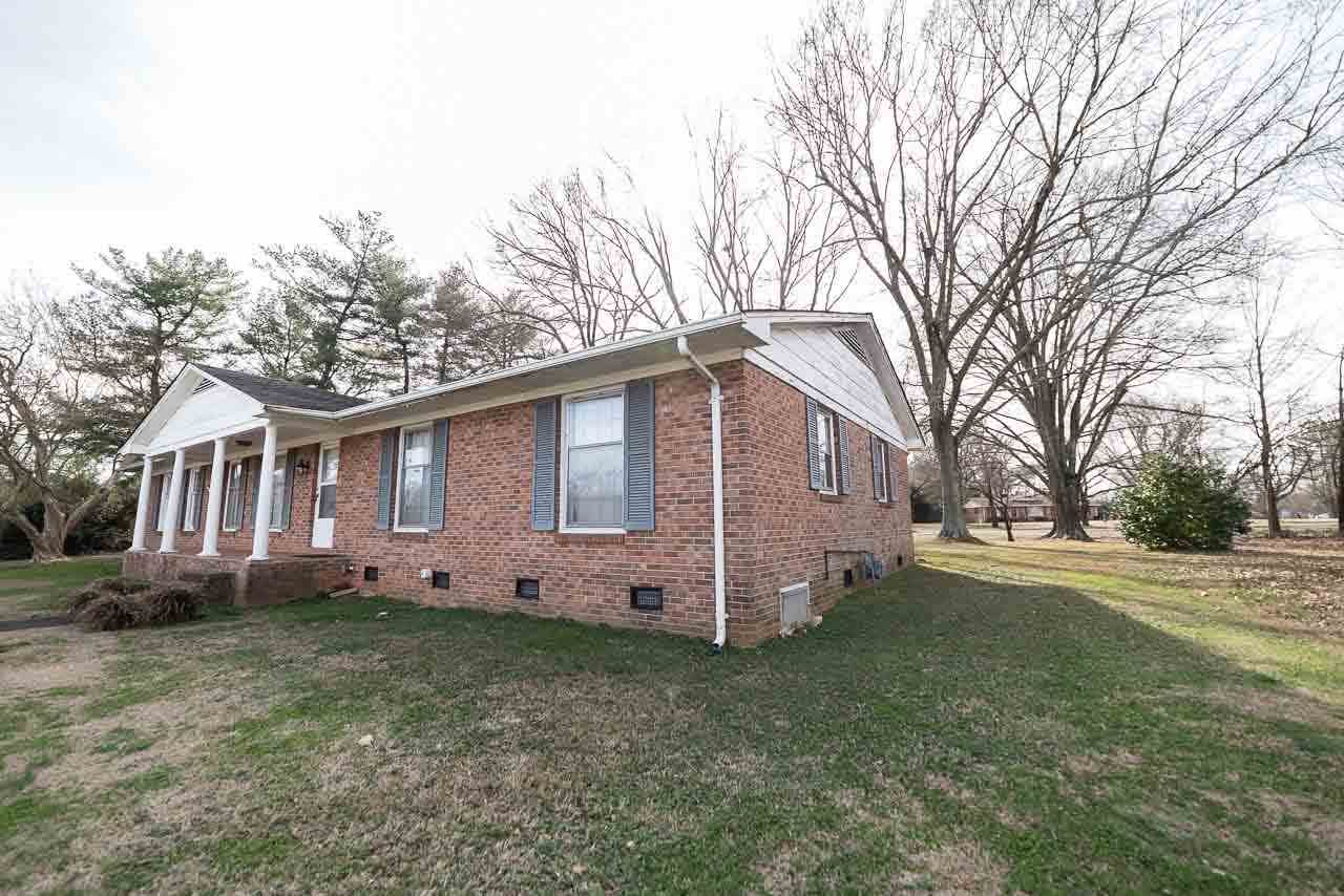 1503 West Rutledge Avenue Gaffney, SC 29341 - Photo 6 of 33