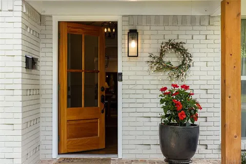 $875,000 | 10405 Lake Gardens Drive, Dallas, TX 75218