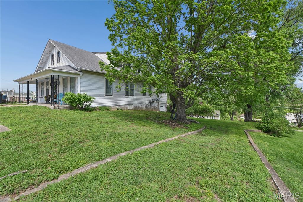 423 East 3rd Street Hermann, MO 65041 - Photo 3 of 32