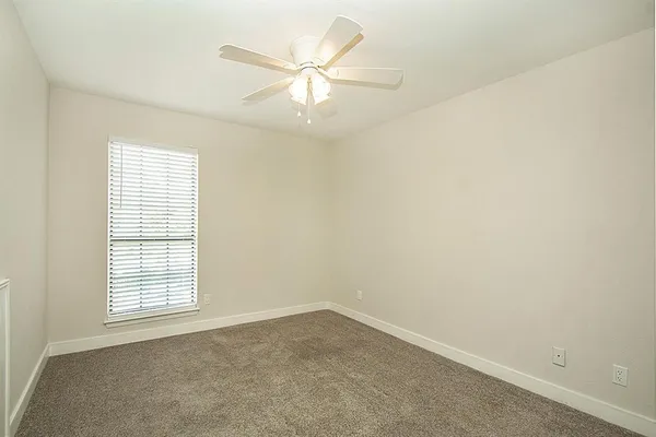 $167,500 | 1104 Riverchase Lane, Unit 204, Arlington, TX 76011