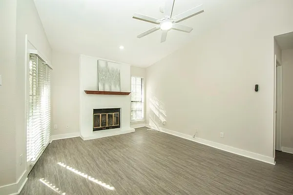 $167,500 | 1104 Riverchase Lane, Unit 204, Arlington, TX 76011