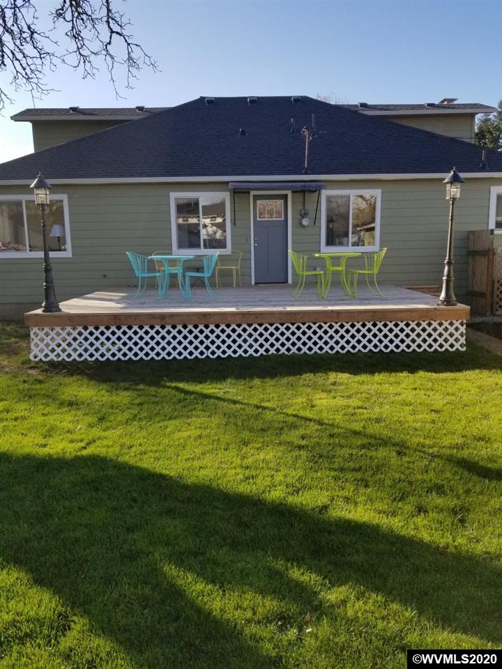 640 Southwest Hayter Street Dallas, OR 97338 - Photo 3 of 19 Gallery Image 3