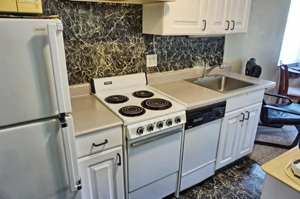 $125,900 | 1881 Mazo Manor Road, Unit I2, Lutz, FL 33558