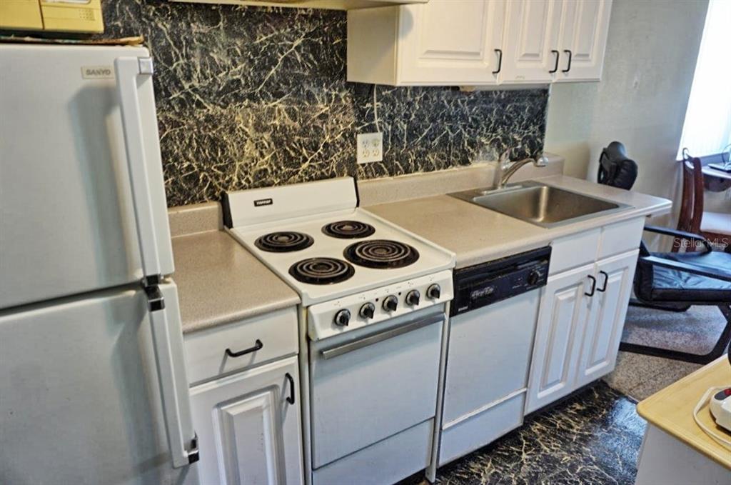 1881 Mazo Manor Road, Unit I2 Lutz, FL 33558 - Photo 6 of 30