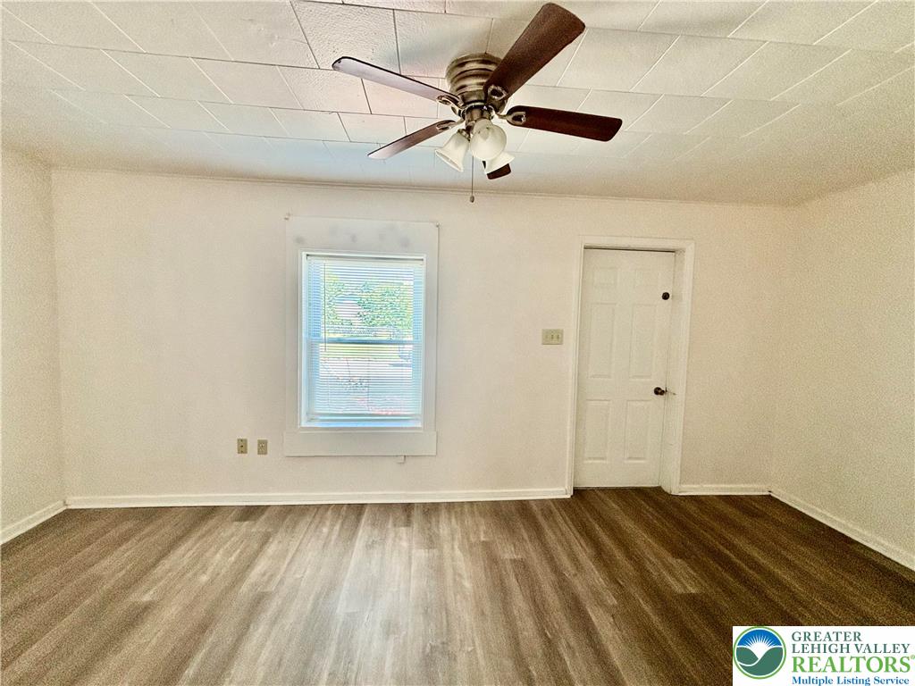 152 Water Street Wind Gap, PA 18091 - Photo 4 of 9