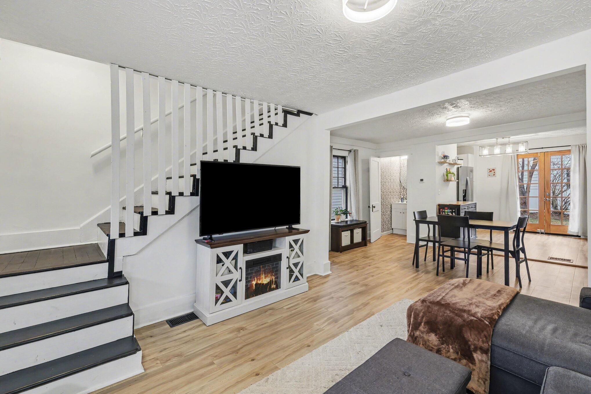 504 Earle Avenue Covington, KY 41015 - Photo 2 of 22