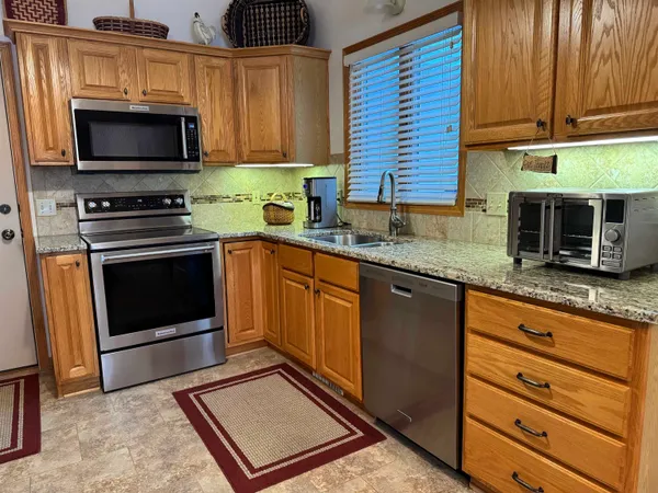 $359,900 | 2070 Cobblestone Court, Beloit, WI 53511