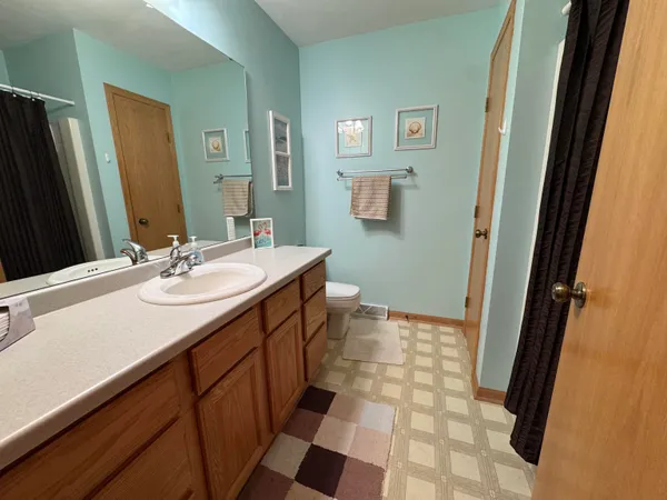 $359,900 | 2070 Cobblestone Court, Beloit, WI 53511