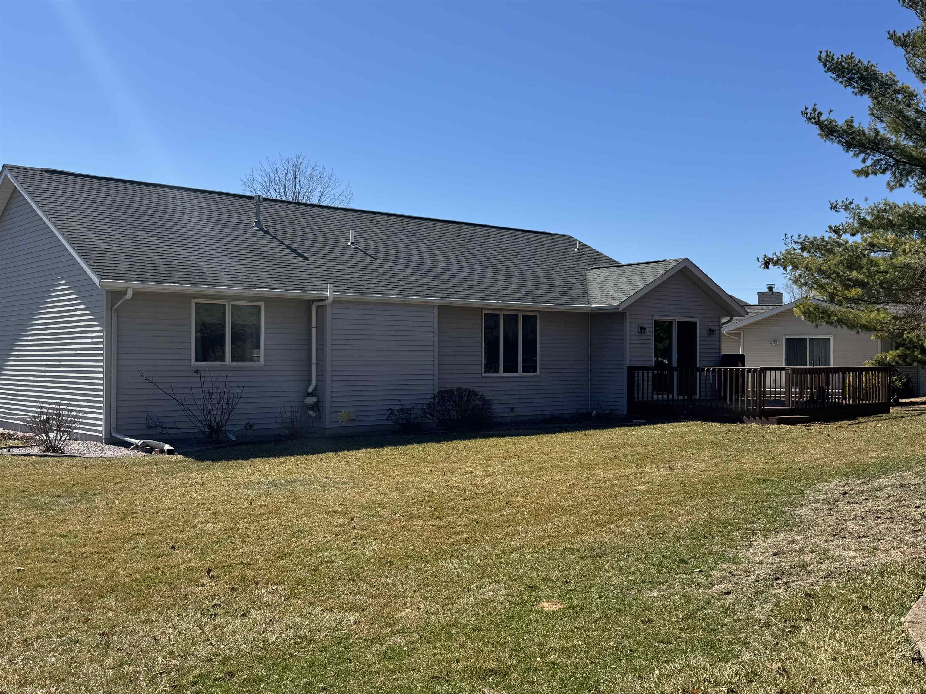 2070 Cobblestone Court Beloit, WI 53511 - Photo 32 of 33