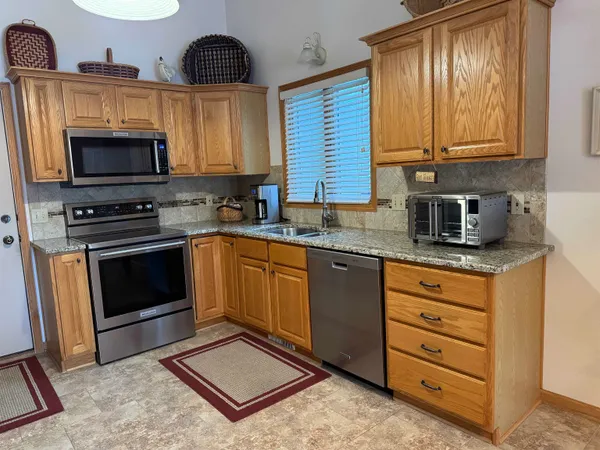 $359,900 | 2070 Cobblestone Court, Beloit, WI 53511