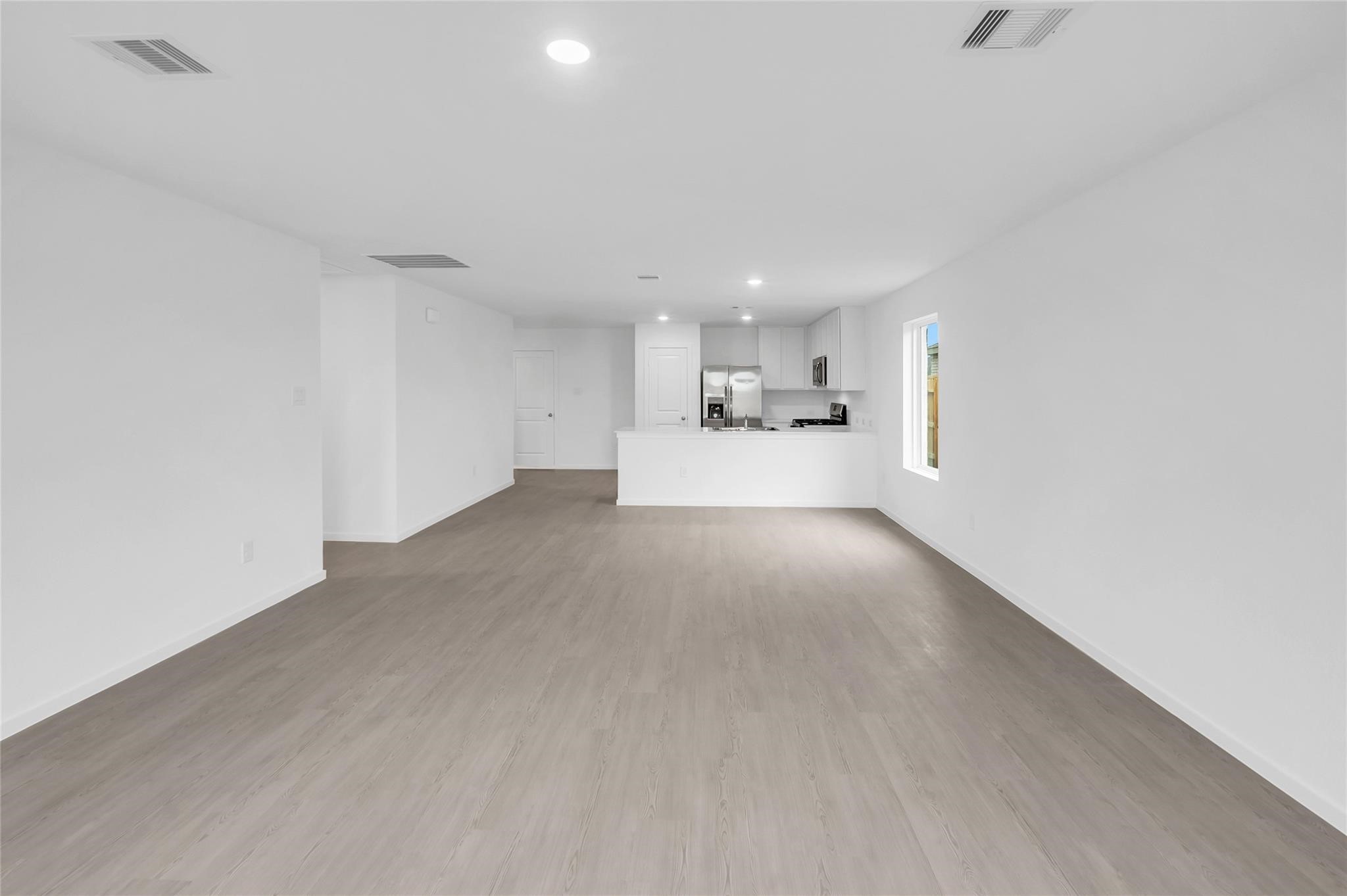 410 Hatton Court Conroe, TX 77303 - Photo 10 of 12 Photos are representative of the floor plan, not the actual home.