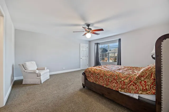 $6,400 | 408 North White Deer Trail, Vernon Hills, IL 60061