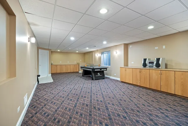 $6,400 | 408 North White Deer Trail, Vernon Hills, IL 60061