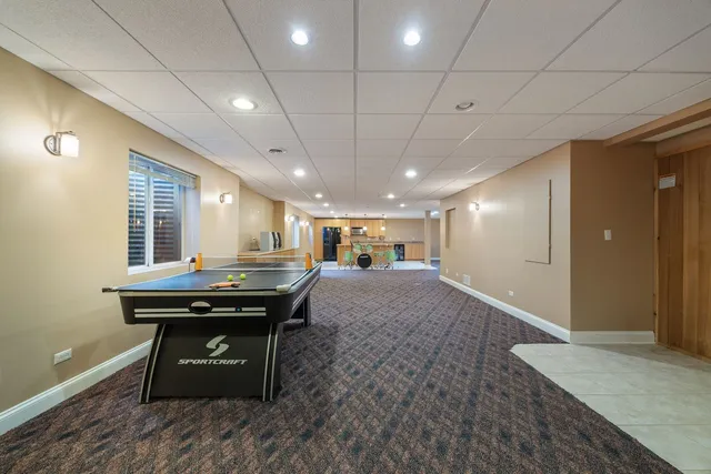 $6,400 | 408 North White Deer Trail, Vernon Hills, IL 60061