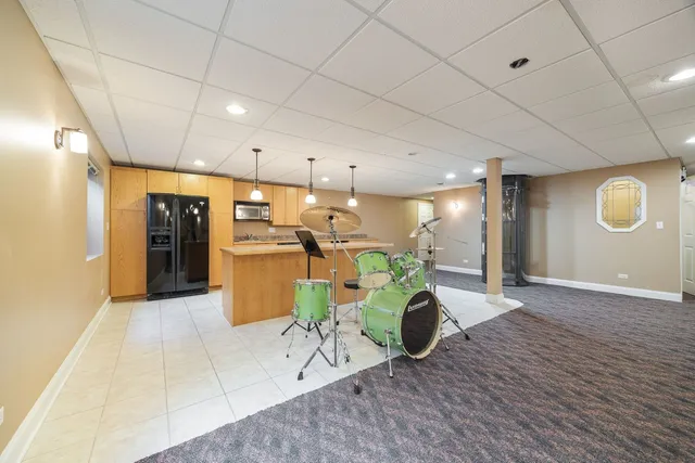 $6,400 | 408 North White Deer Trail, Vernon Hills, IL 60061