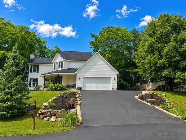 $499,000 | 2412 Elk Drive, Spring Grove, IL 60081